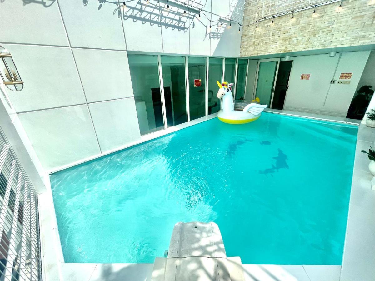 Căn hộ White Penthouse-rooftop Pool Private -central *
